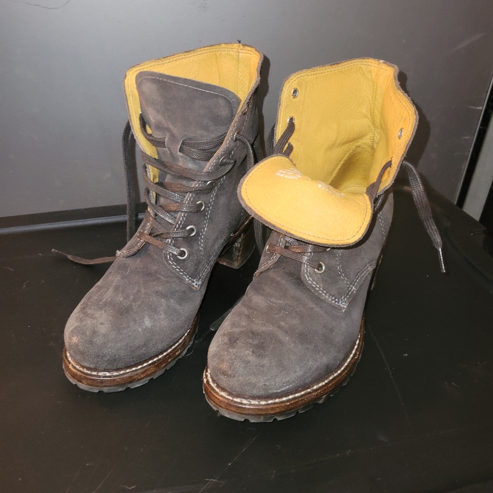 Womens Frye Sabrina 6g lace up